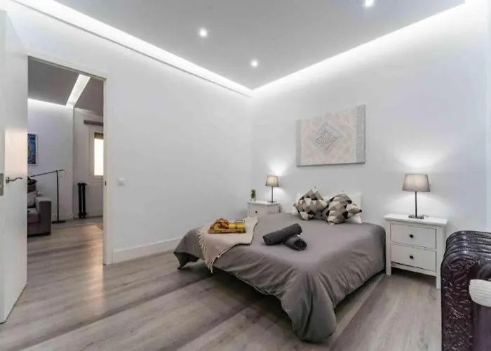 Premium Apartment Heart Of The City By Turivida